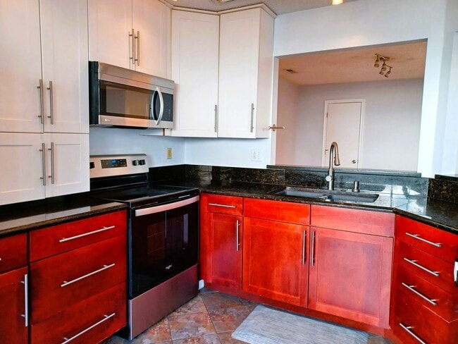 5085 Heathglen Cir in Virginia Beach, VA - Building Photo - Building Photo