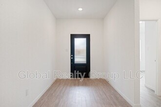 8910 Rancher Pl in Seguin, TX - Building Photo - Building Photo