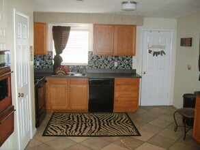 506 NW 34th St in Gainesville, FL - Foto de edificio - Building Photo