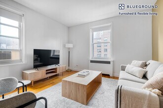 364 W 18th St in New York, NY - Building Photo - Building Photo