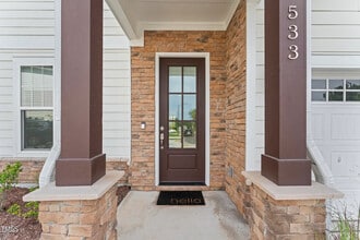 Room in House on Kings Lake Wy in Durham, NC - Building Photo - Building Photo