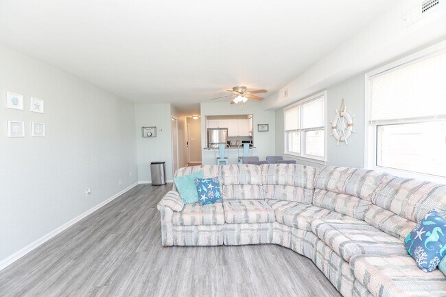 1424 E Ocean View Ave-Unit -C in Norfolk, VA - Building Photo - Building Photo
