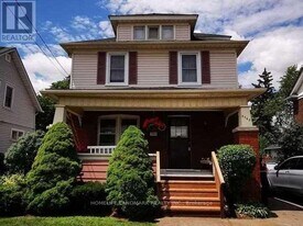 5765 Byng Ave in Niagara Falls, ON - Building Photo