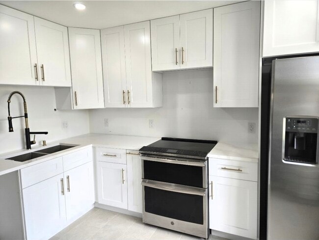 5347 Emerald Isle Dr in Orlando, FL - Foto de edificio - Building Photo