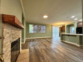 1867 Malachite Way in Roseville, CA - Building Photo - Building Photo