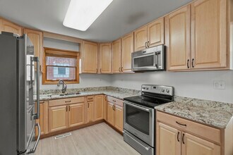 2425 Hessing St in River Grove, IL - Building Photo - Building Photo