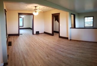 10248 Bixby Pl in Blooming Prairie, MN - Building Photo - Building Photo