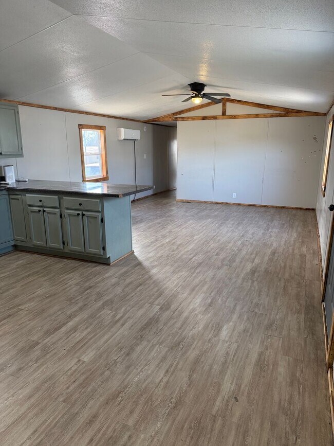 16030 S Missouri 37 Businesss in Cassville, MO - Building Photo - Building Photo