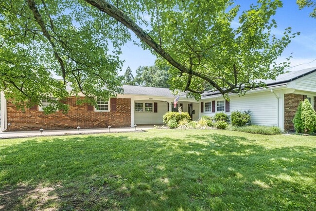property at 3830 Winchester Ln