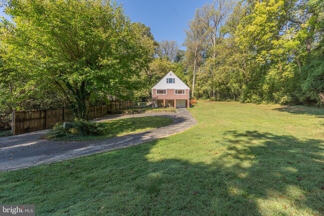 property at 6221 Walhonding Rd