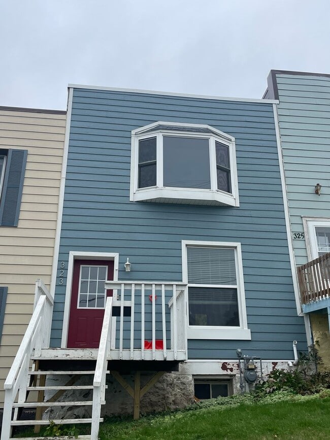 property at 323 N 8th Ave W