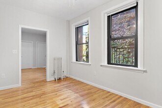 35 Grove St in Boston, MA - Building Photo - Building Photo