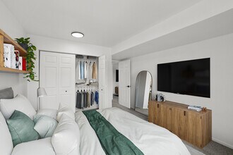 ReNew Woodland Ranch North in Kentwood, MI - Building Photo - Building Photo