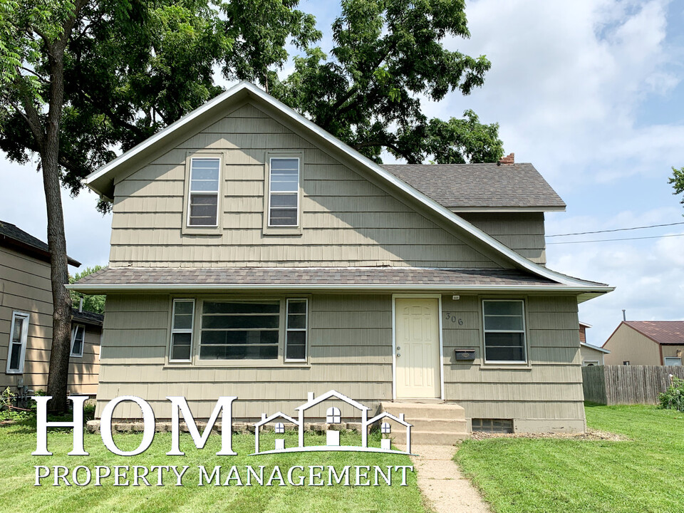 306 Mound Ave in Mankato, MN - Building Photo