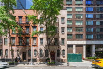 237 E 54th St in New York, NY - Building Photo - Building Photo