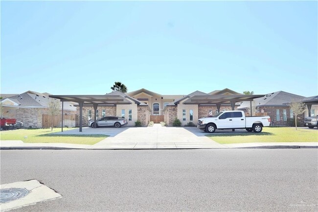 18 Israel E Ave in Alton, TX - Building Photo - Building Photo