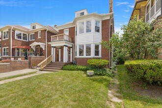 2477 Hazelwood St in Detroit, MI - Building Photo - Building Photo