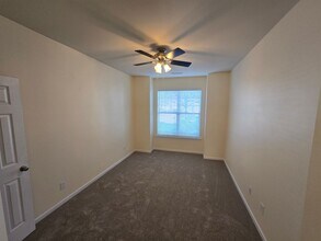 912 Garden Square Ln in Morrisville, NC - Building Photo - Building Photo