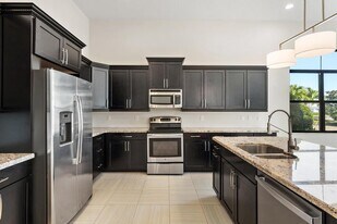 241 SE Fascino Cir, Unit 3242B in Port St. Lucie, FL - Building Photo