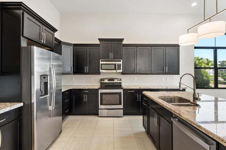 241 SE Fascino Cir, Unit 3242B in Port St. Lucie, FL - Building Photo