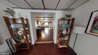 415 E Flora St in Philadelphia, PA - Building Photo - Building Photo