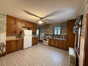 931 Worcester Rd, Unit B in Barre, MA - Building Photo - Building Photo