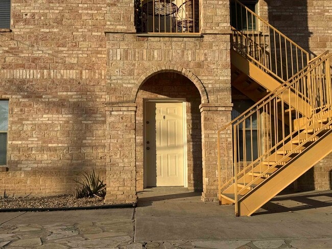 4502 Llano Rd in Laredo, TX - Building Photo - Building Photo