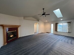 1850 SW J St in Grants Pass, OR - Building Photo - Building Photo