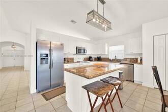 12046 SW 133rd Ter in Miami, FL - Building Photo - Building Photo