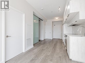 181-1181 Dundas St E in Toronto, ON - Building Photo - Building Photo