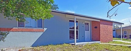 1002 Cobblestone Dr in Spring Hill, FL - Building Photo - Building Photo