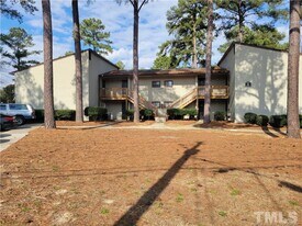 901 Applewood Ln in Fayetteville, NC - Building Photo