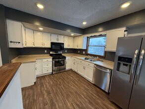 1501 19th St NW in East Grand Forks, MN - Building Photo - Building Photo