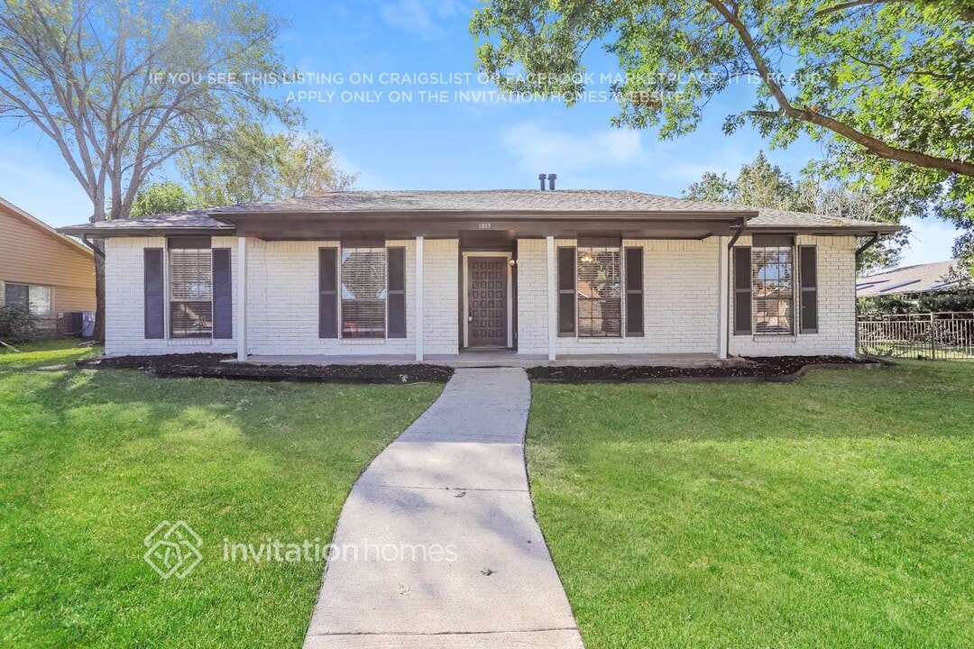 1817 Butterfield Trail in Grand Prairie, TX - Building Photo