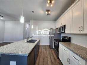 9710 Tuffly St in Houston, TX - Foto de edificio - Building Photo