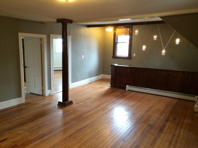 38 Kenyon St in Hartford, CT - Building Photo - Building Photo