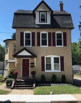 property at 202 Walnut St