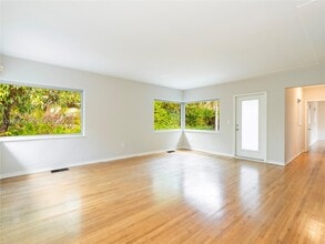 650 NE 60th St in Miami, FL - Building Photo - Building Photo