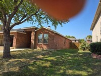 609 Silvertop Rd in Arlington, TX - Building Photo - Building Photo