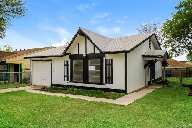 5916 Mission Sunrise in San Antonio, TX - Building Photo - Building Photo