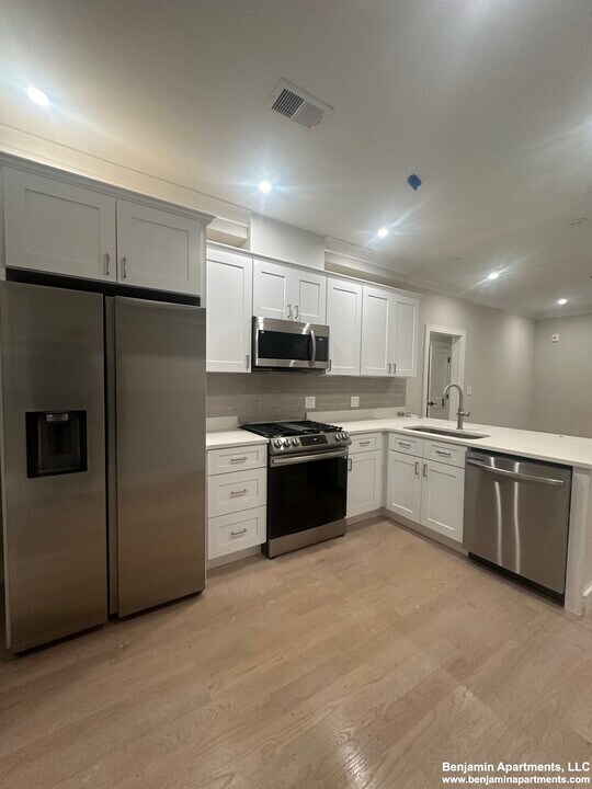165 Allston St, Unit 4 in Boston, MA - Building Photo