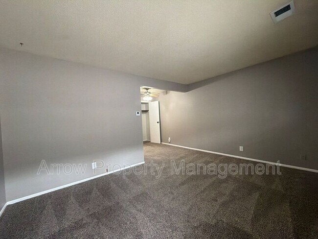 2110 J St in Lincoln, NE - Foto de edificio - Building Photo