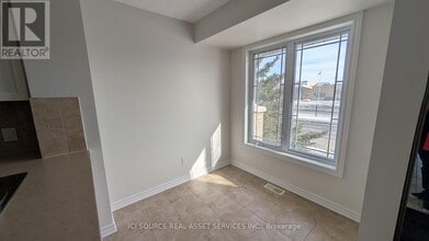 507A Chapman Mills Dr in Ottawa, ON - Building Photo - Building Photo