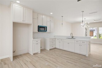 13 East St in McAllen, TX - Building Photo - Building Photo