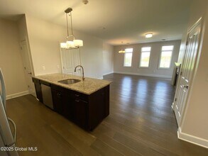 2 West Ave in Saratoga Springs, NY - Building Photo - Building Photo
