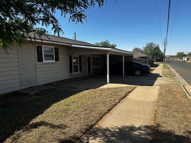 property at 4802 39th St