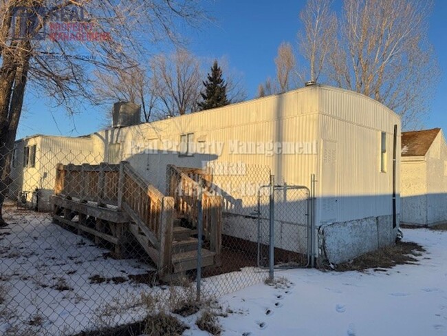 property at 4 W King St