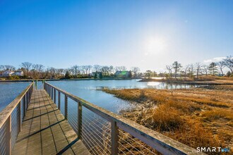 111 Delafield Island Rd in Darien, CT - Building Photo - Building Photo