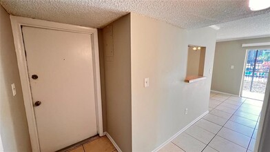 2543 N Alafaya Trail in Orlando, FL - Building Photo - Building Photo