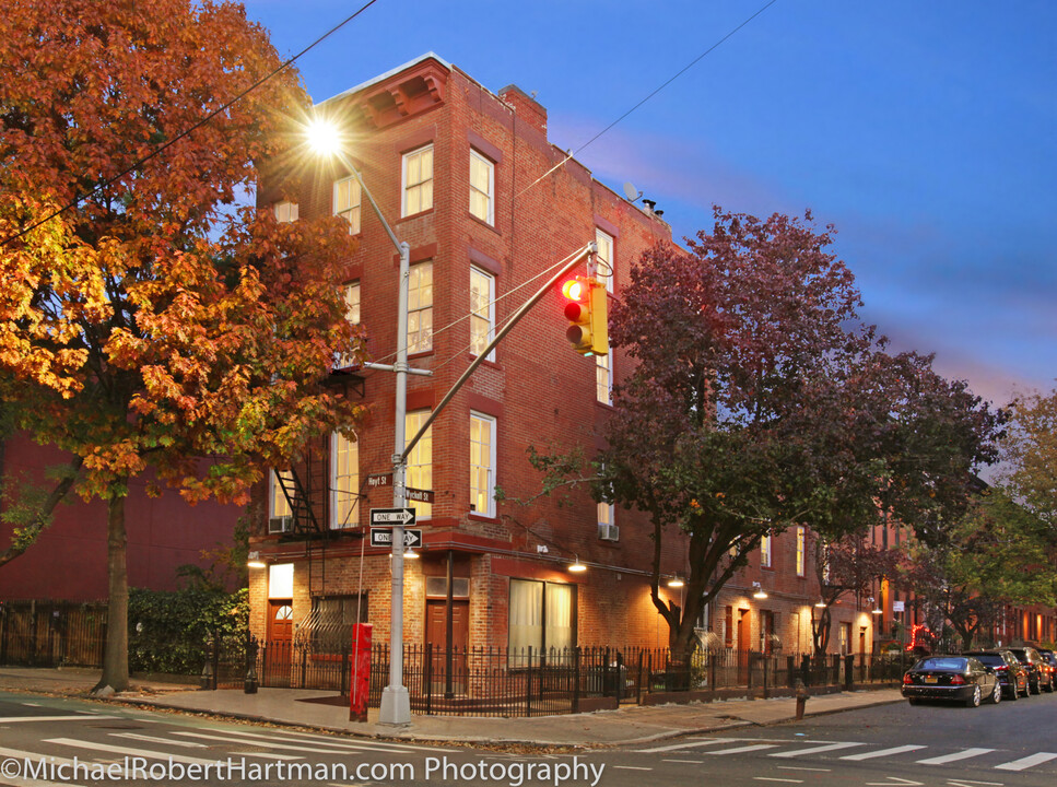 167 Hoyt St in Brooklyn, NY - Building Photo